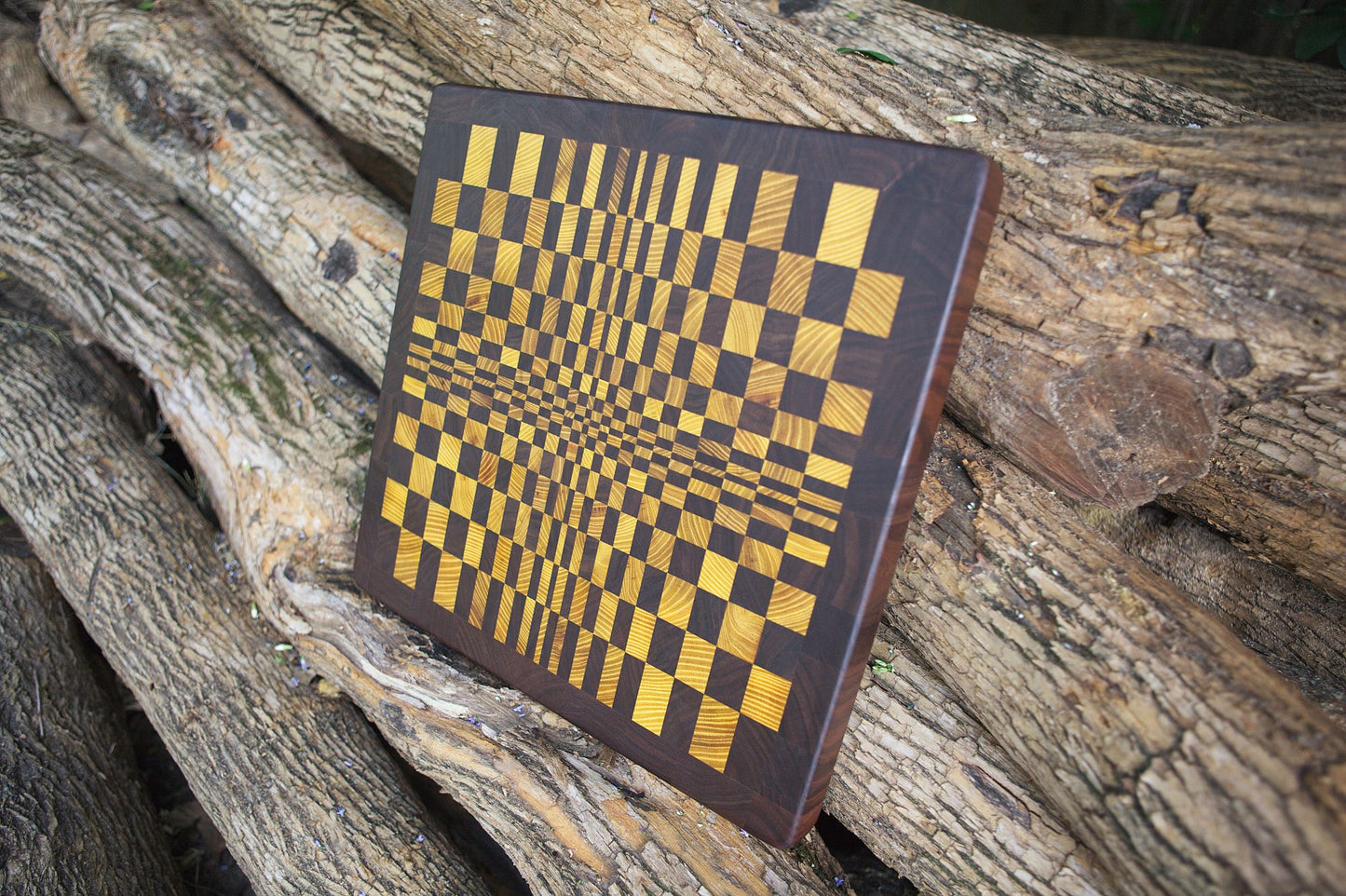 THE CENTERED: Exquisite Handcrafted Woodwork Masterpiece, Elegant Osage Orange & Walnut Blend for Modern Artistry & Decor