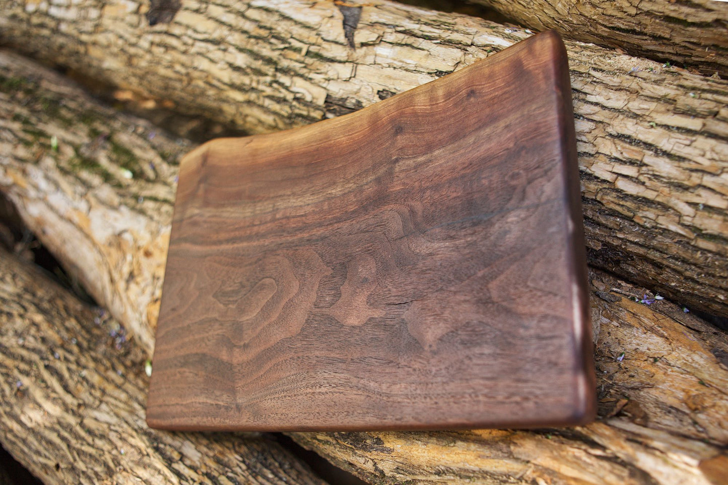 THE SHARK: Unique Live Edge Walnut Charcuterie Board - Rustic Elegance with a Wild Twist for Gourmet Display